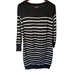 Charlie Paige size Medium midi sweater dress black and white